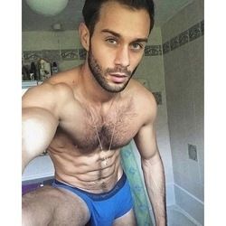 nude a_phillips20 recording male selfie