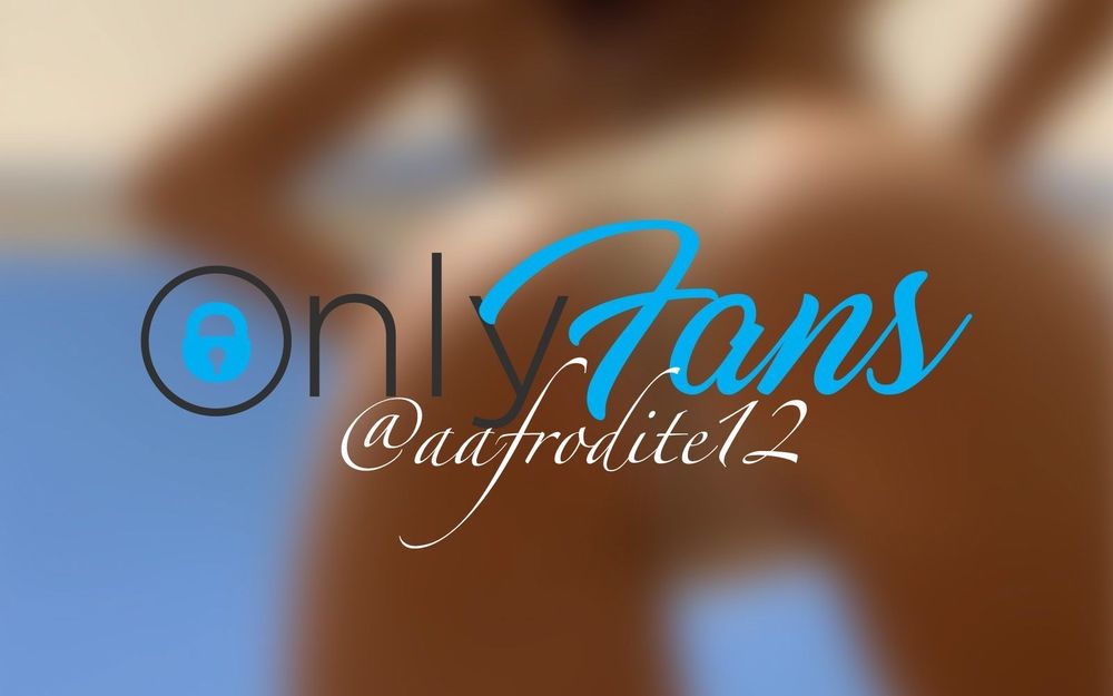 aafrodite12 OnlyFans posting white