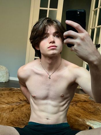 nude aaroncarson teen