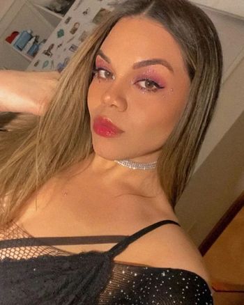 nude abellajade doing white selfie