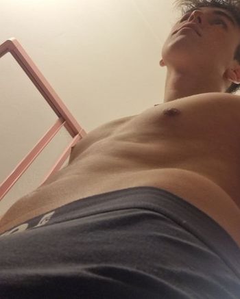 nude addison.riccardo leaking submissive selfie