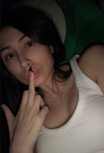 nude adoregore recording mommy selfie