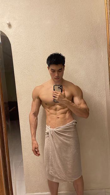 nude aidenjin posting latina