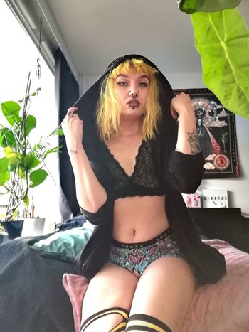 alienfxcker OnlyFans latina