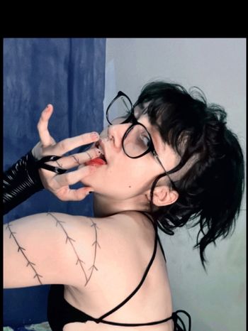 nude altgothdomme doing dick rating selfie