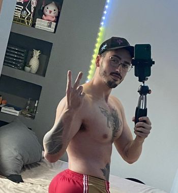 nude alvarofizzxxx recording male