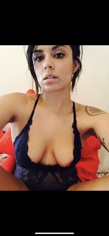 nude amandaquinn16 recording bdsm selfie