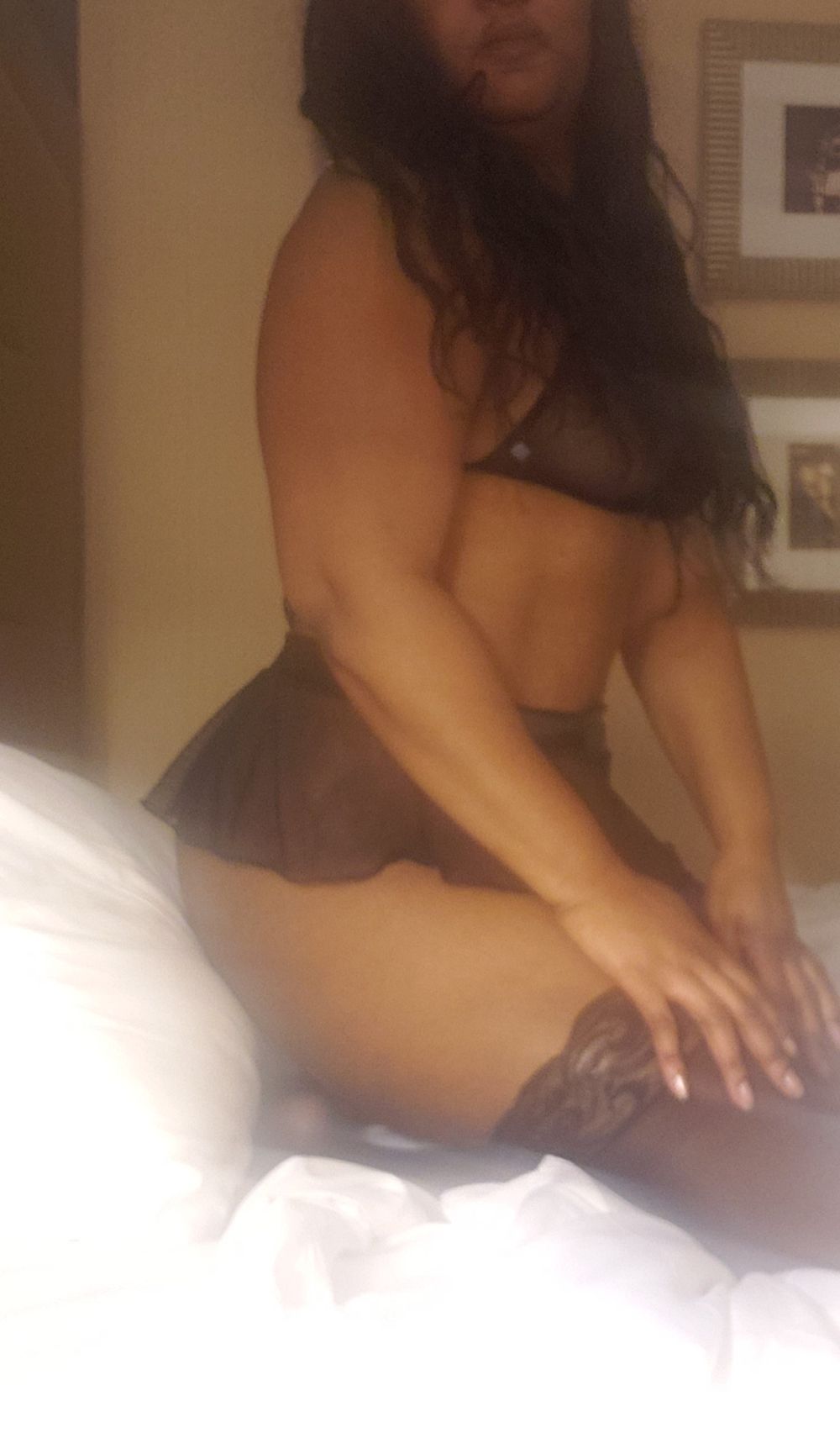 amazing_vibez OnlyFans doing big ass