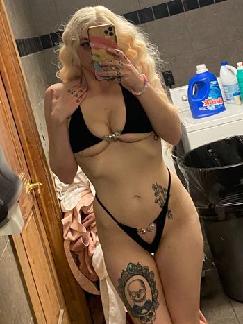 nude ameliaxblk recording latina selfie