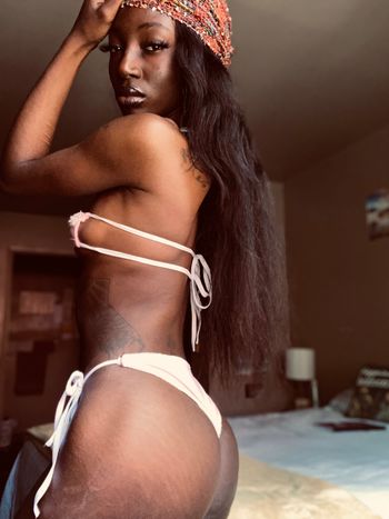 amordispussy OnlyFans ebony selfie