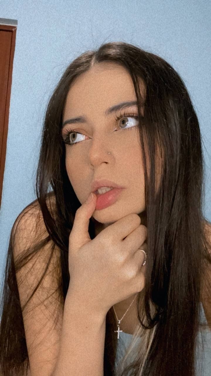 anaislovee OnlyFans doing teen