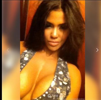 nude anakarolina doing latina selfie