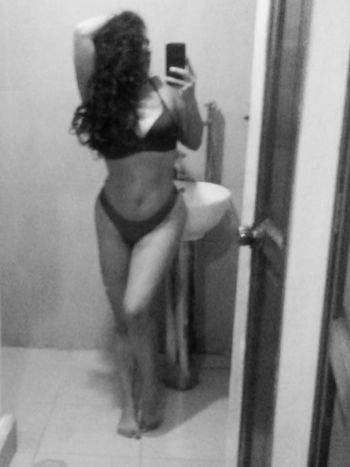 nude anayansi48 doing latina