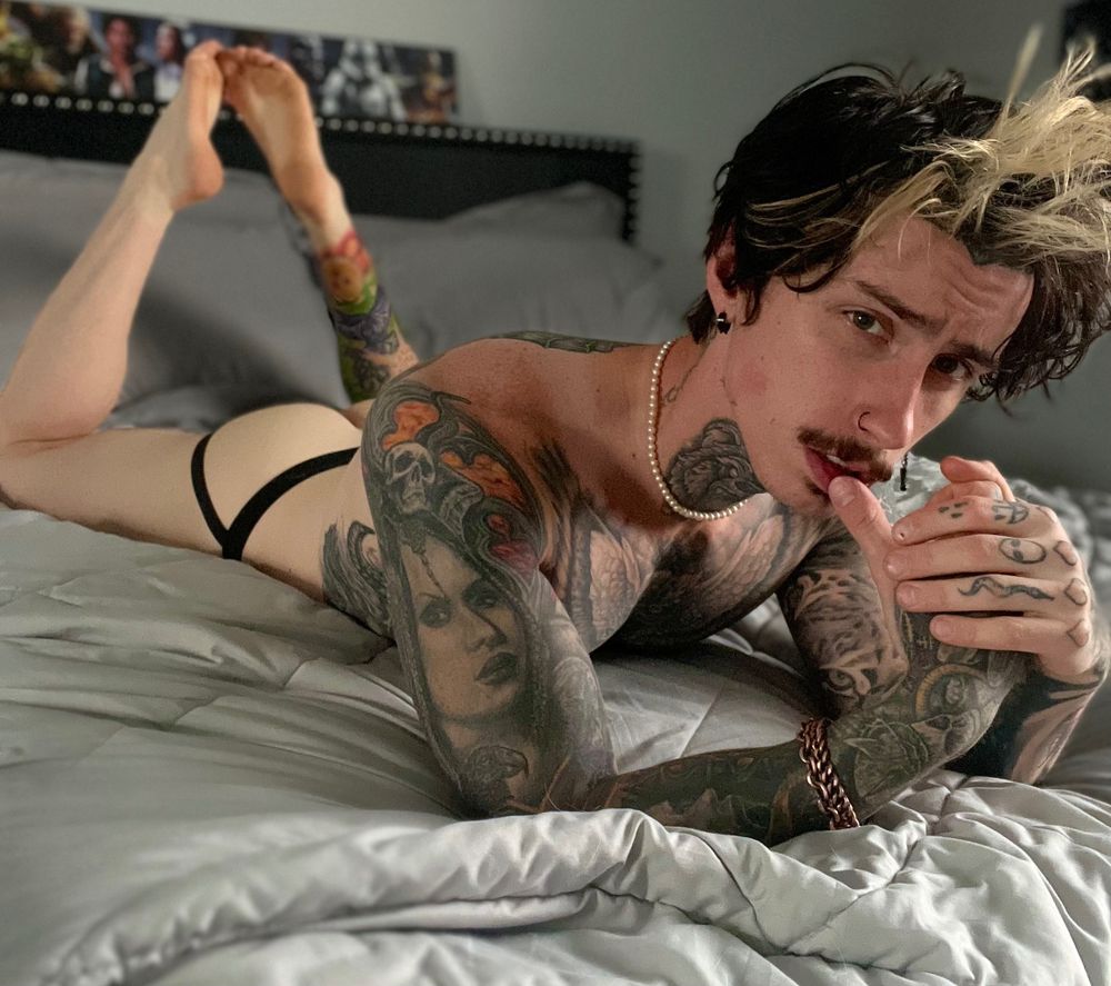 andrew.williams OnlyFans messaging