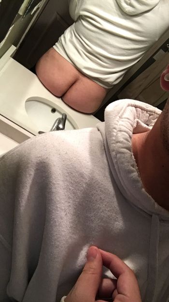 nude andrew195 doing latina selfie