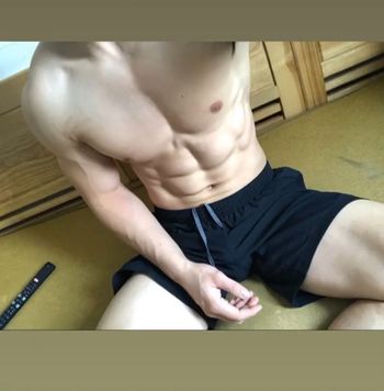 nude andrewvn showing asian selfie