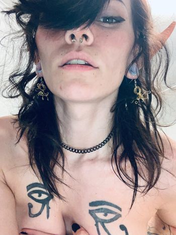 nude angelus_mortem97 recording piercing selfie