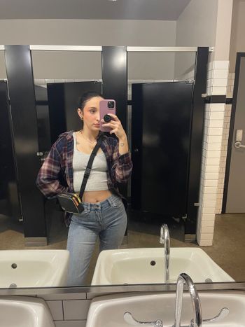 nude annahconda doing latina selfie