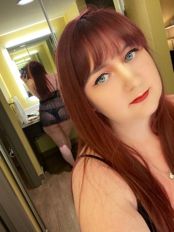 nude aphroditeeve92 doing custom content