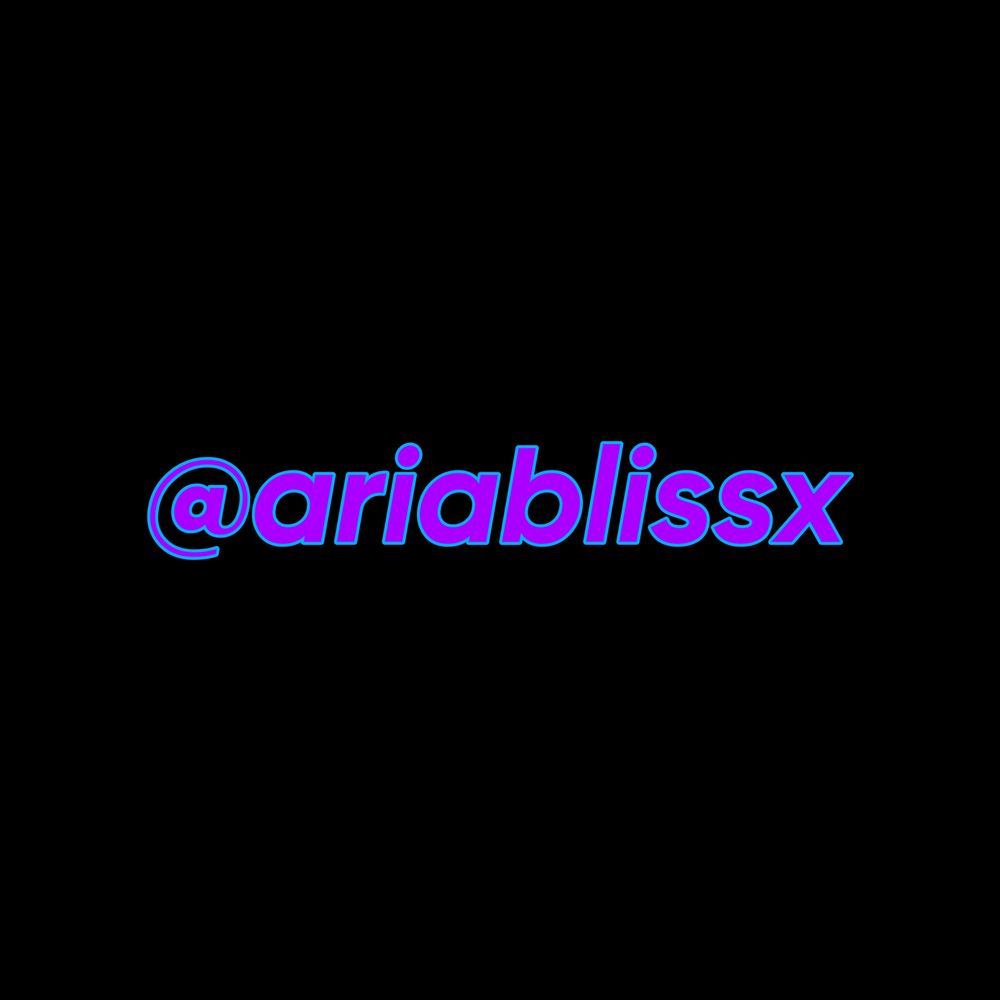 ariablissx OnlyFans leaking lesbian