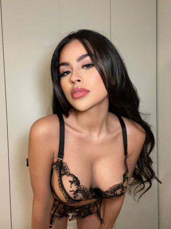 nude arianabeauty posting latina