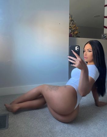 nude ariannabelle showing hispanic selfie