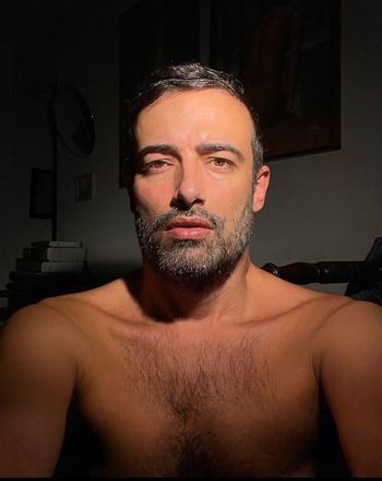 nude arthurscovino doing exhibitionism selfie