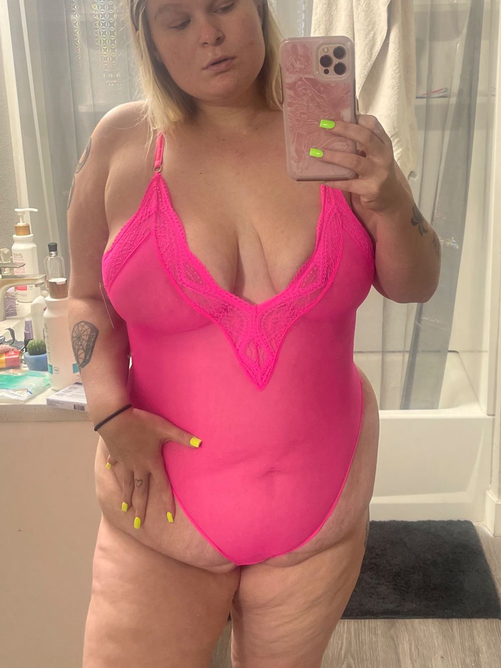 ashestarr702 OnlyFans bimbo