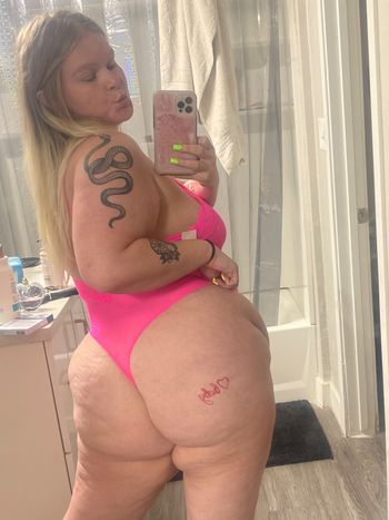 ashestarr702 OnlyFans bimbo