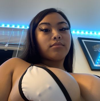 nude asianbbyari showing petite