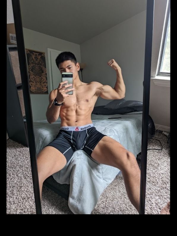 asiankaii OnlyFans doing male