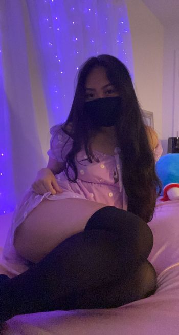 nude asianlovebaby leaking asian