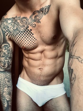 nude assro showing big ass