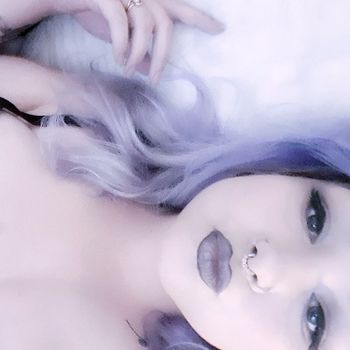 nude astra_noir posting fetish selfie