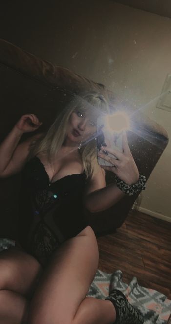 aubrey38 OnlyFans submissive selfie