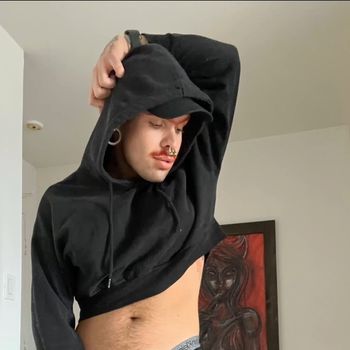 nude axlroyal posting latina