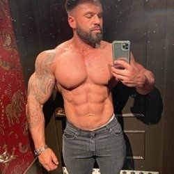 nude b1gbear69 doing male