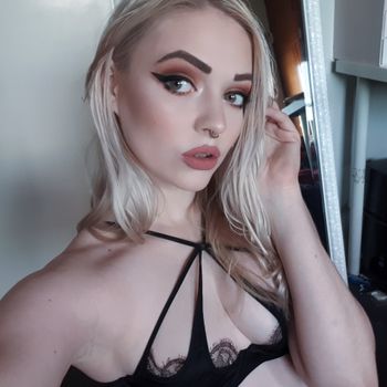 nude babydollquinn recording stripper selfie