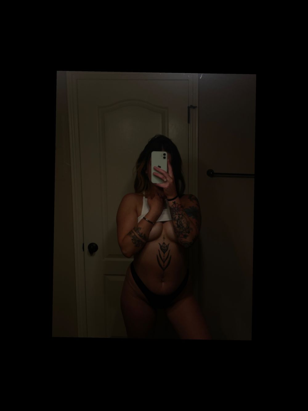 badashley8 OnlyFans showing fuckmachine