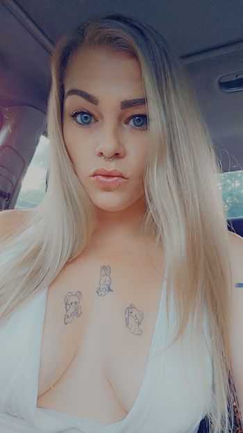 nude baddiewafatty69vip showing custom content selfie