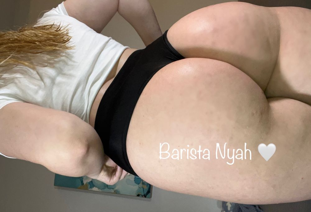 baristanyah OnlyFans posting blonde