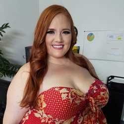 nude bbwjulieginger1 doing ginger selfie