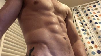 nude beachhhboy posting male selfie