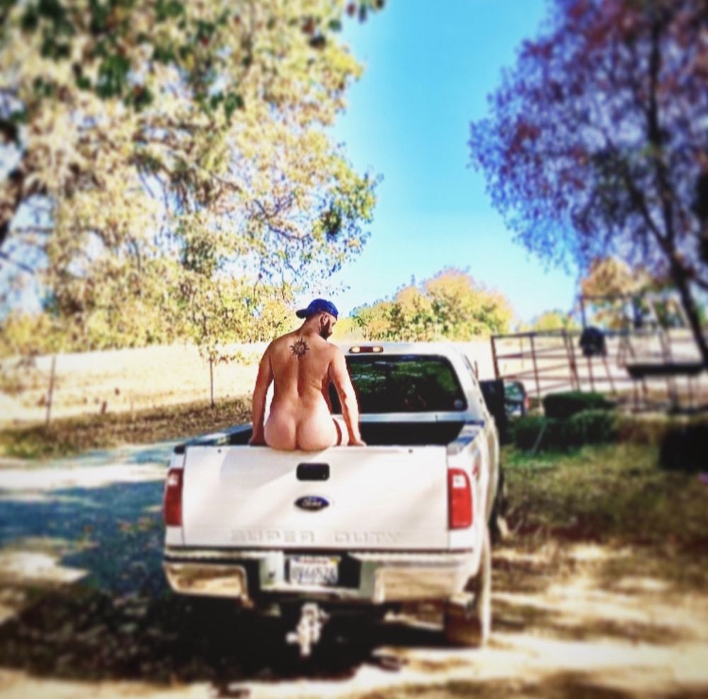 beardednudie OnlyFans outdoor