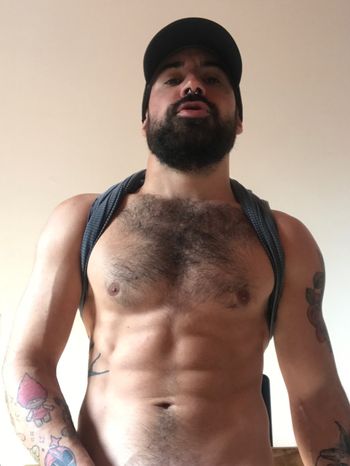 nude beastboyarg showing male selfie