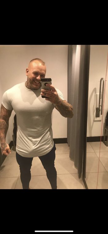 nude beastonlyfans showing fit selfie