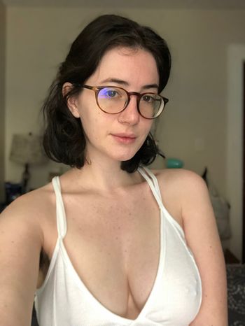 nude beccabroadbabe posting united states selfie