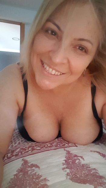 nude beth71 leaking spain selfie