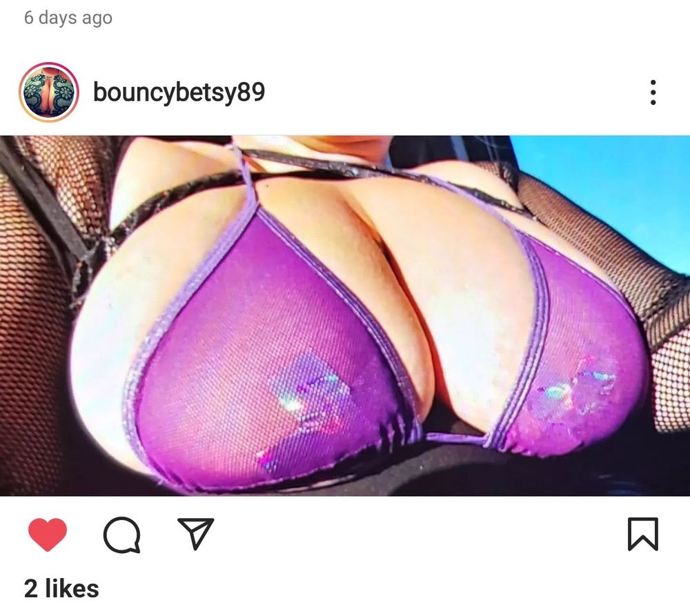 betsybouncee OnlyFans doing lingerie