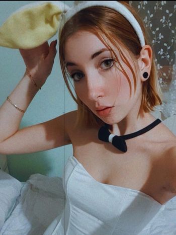 nude biancadolly posting teen selfie